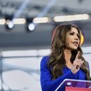 La secretaria de Seguridad Nacional, Kristi Noem, pronuncia un discurso durante la Conferencia de Acción Política Conservadora, el martes 27 de mayo de 2025, en Jasionka, Polonia. (AP Foto/Alex Brandon, Archivo)