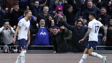 Tottenham atiza la crisis de Chelsea