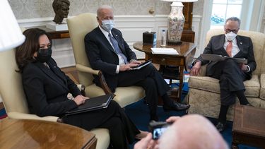 Biden al Congreso: piensen en grande sobre el rescate