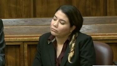 americateve | Hoy continuó el juicio contra Janepsy Carballo, acusada de homicidio en primer grado del socio de su esposo asesinado. Pero a diferencia de otros días, esta vez se mostró más preocupada ante las evidencias.