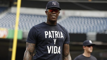 el pitcher aroldis chapman tambien se suma al equipo cuba del exilio
