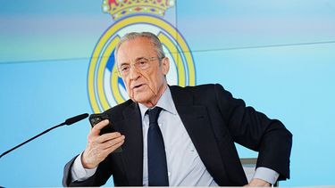 El presidente del Real Madrid Florentino Pérez durante una rueda de prensa, el martes 12 de mayo de 2026, en Madrid. (AP Foto/Bernat Armangue)