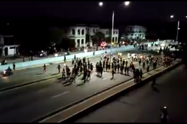 cuba: cientos de manifestantes toman la avenida 31 en el municipio playa a gritos de ¡libertad!