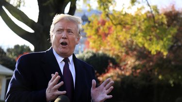 Trump agradece a Arabia Saudí por bajos precios de petróleo