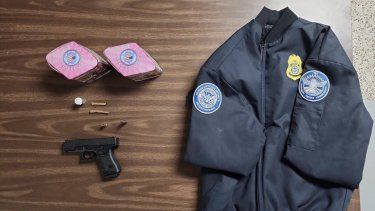 Arrestan a 12 presuntos miembros de una ganga de narcotraficantes en Toa Alta
