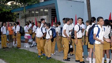 estudiantes habaneros resuelven el bullying a cuchilladas