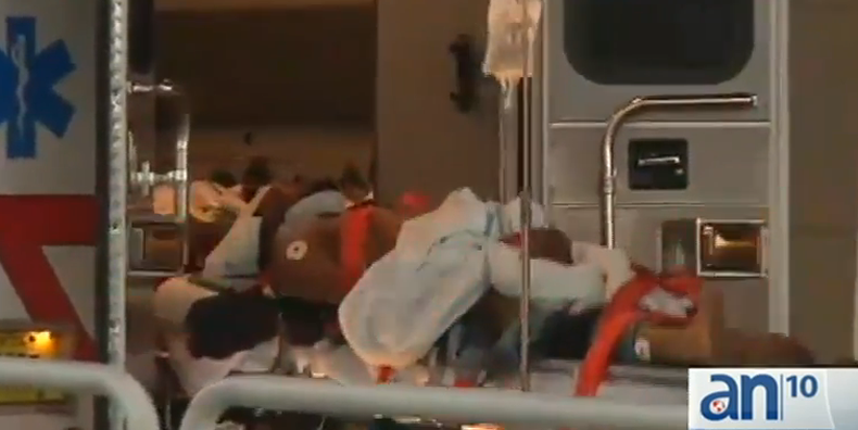 Pero lo hizo a pie, tras abandonar su auto en un estacionamiento cercano.