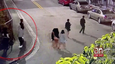 captado en camara quedo el momento en que un grupo de turistas fue asaltado por unos ladrones