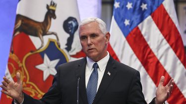 Pence se mantiene firme en su defensa de Trump