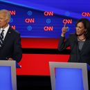 AP VERIFICA: Distorsiones en debate demócrata