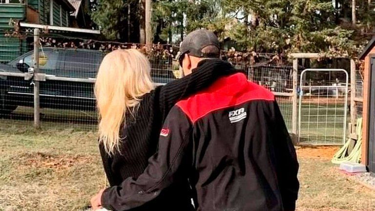 Pamela Anderson con Dan Hayhurst