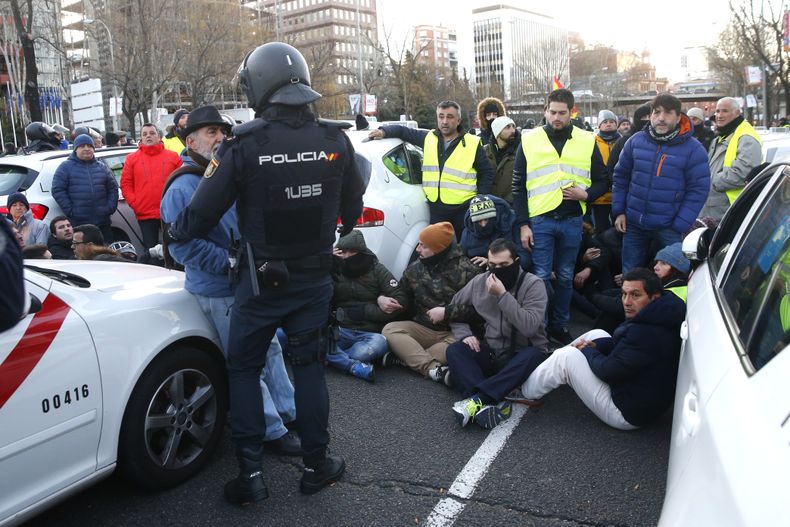 EUR-GEN_ESPAÑA-TAXISTAS-PROTESTA-0.jpg