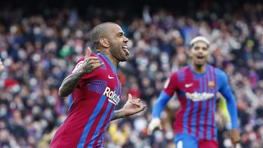 Barcelona golea 4-2 al Atlético y asciende al 4to puesto