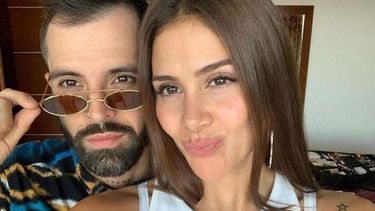miami: mike bahia le pidio matrimonio a greeicy rendon en medio de un concierto en vivo