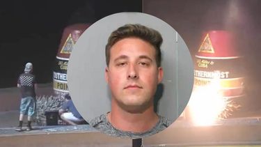 se entrega a la policia uno de los sospechoso de vandalizar boya de las 90 millas a cuba en key west