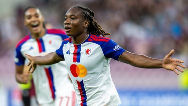 Melchie Dumornay del Lyon celebra tras anotar en el encuentro ante el Servette en la Liga de Campeones femenina el miércoles 23 de septiembre del 2026. (Martial Trezzini/Keystone via AP)