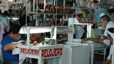 entra en vigor la resolucion que autoriza las micro, pequenas y medianas empresas en cuba bajo numerosas restricciones