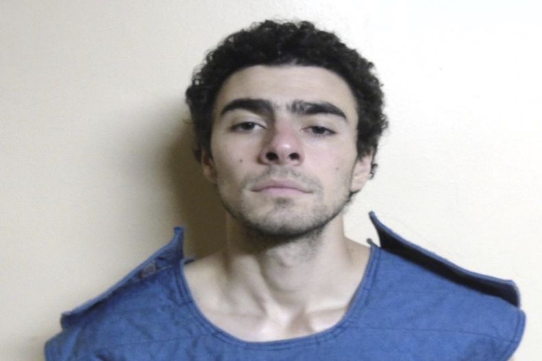 Foto de fichaje policial difundida el 9 de diciembre del 2024 por el Departamento Correccional de Pensilvania muestra a Luigi Mangione, el sospechoso de matar al CEO de UnitedHealthcare Brian Thompson. (Departamento Correccional de Pensilvania via AP)