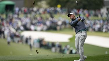 Scheffler lidera Masters; Woods firma su peor tarjeta