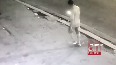 captado en camara un robo a mano armada en una calle de hialeah