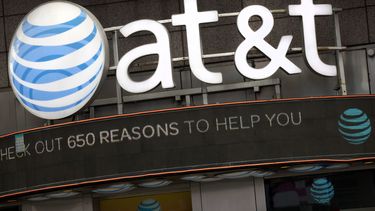 Juez en EEUU aprueba megafusión de AT&T y Time Warner
