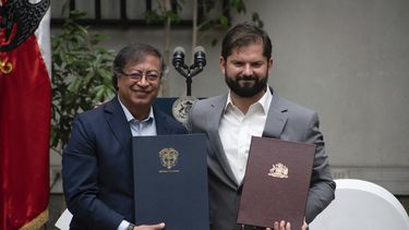 El rechazo a ataques en Brasil cala visita de Petro a Chile