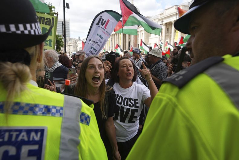 Una protesta del grupo Palestine Action en Londres el 23 de junio del 2025. (AP foto/Frank Augstein)