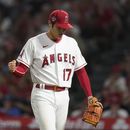 Ohtani bate récord con 13 ponches, Angelinos barren a Reales