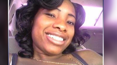 Arrestan a mujer de Pembroke Pines por presuntamente quemar a su hijo con una plancha