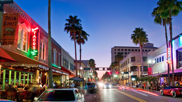 algunos negocios en palm beach podran abrir el lunes