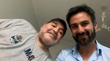 allanan la casa y el consultorio del medico leopoldo luque por la muerte de diego maradona