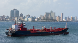 un tanquero de gaesa sancionado por eeuu sale del astillero en mexico y va a cargar petroleo de pemex para cuba