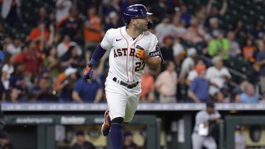 Astros ganan 3-2 a Tigres con sencillo productor de Tucker