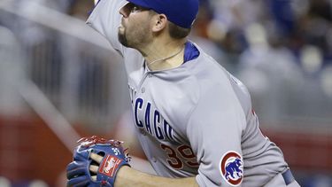 Hammel poncha a 11 y Cachorros vencen a Marlins
