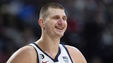 Jokic anota 43 en una victoria de Nuggets sobre los Wizards