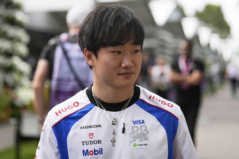 El piloto japonés de RB Yuki Tsunoda se ve en el Gran Premio de Australia en Albert Park, Melbourne, Australia, el sábado 15 de marzo de 2025. (AP Foto/Asanka Brendon Ratnayake)
