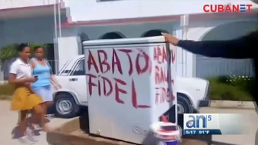opositores cubanos aseguran  el regimen le teme a los carteles publicos de protesta