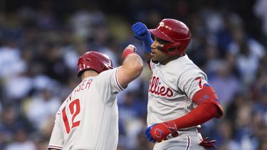 Filis anotan dos carreras en el 9no, superan a Dodgers 9-7