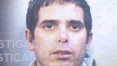 americateve | Oficiales de tres agencias federales dieron con el paradero del individuo con alerta roja en registros de Interpol