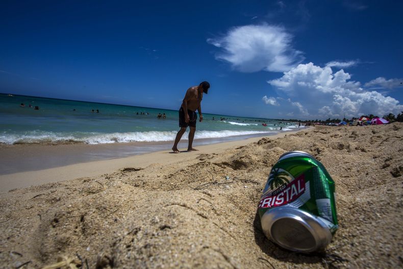 REP-GEN_CUBA-BASURA_EN_LA_PLAYA-0.jpg