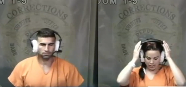 Los dos sujetos arrestados Vivian en esta residencia de Hialeah. Hasta aquí llegaron las autoridades a realizar una inspección cuando se encontraron decenas de tarjetas de créditos falsas.