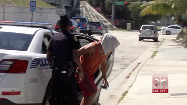 disputa entre un inquilino y un dueno por la renta de una casa de miami termino a machetazos