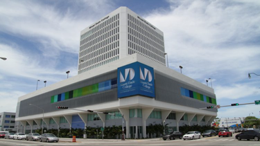 el miami dade college aun busca a un nuevo presidente