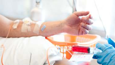 Recibe intensa quimioterapia durante 5 años por un raro cáncer que en realidad nunca tuvo