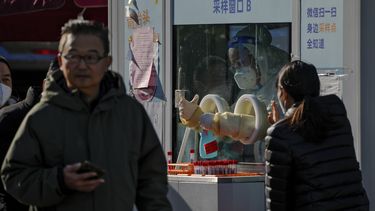 China: Alivio y cautela tras cambios en medidas contra COVID