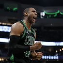 Celtics ganan 116-108 a Bucks y empatan 2-2 la serie