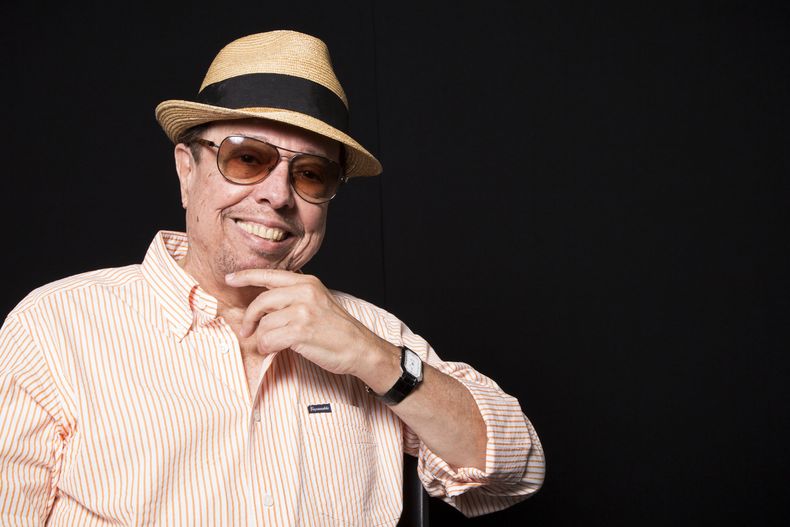 ARCHIVO - Sergio Mendes posa para un retrato en Los Angeles el 27 de agosto de 2014. (Foto Omar Vega/Invision/AP, archivo)