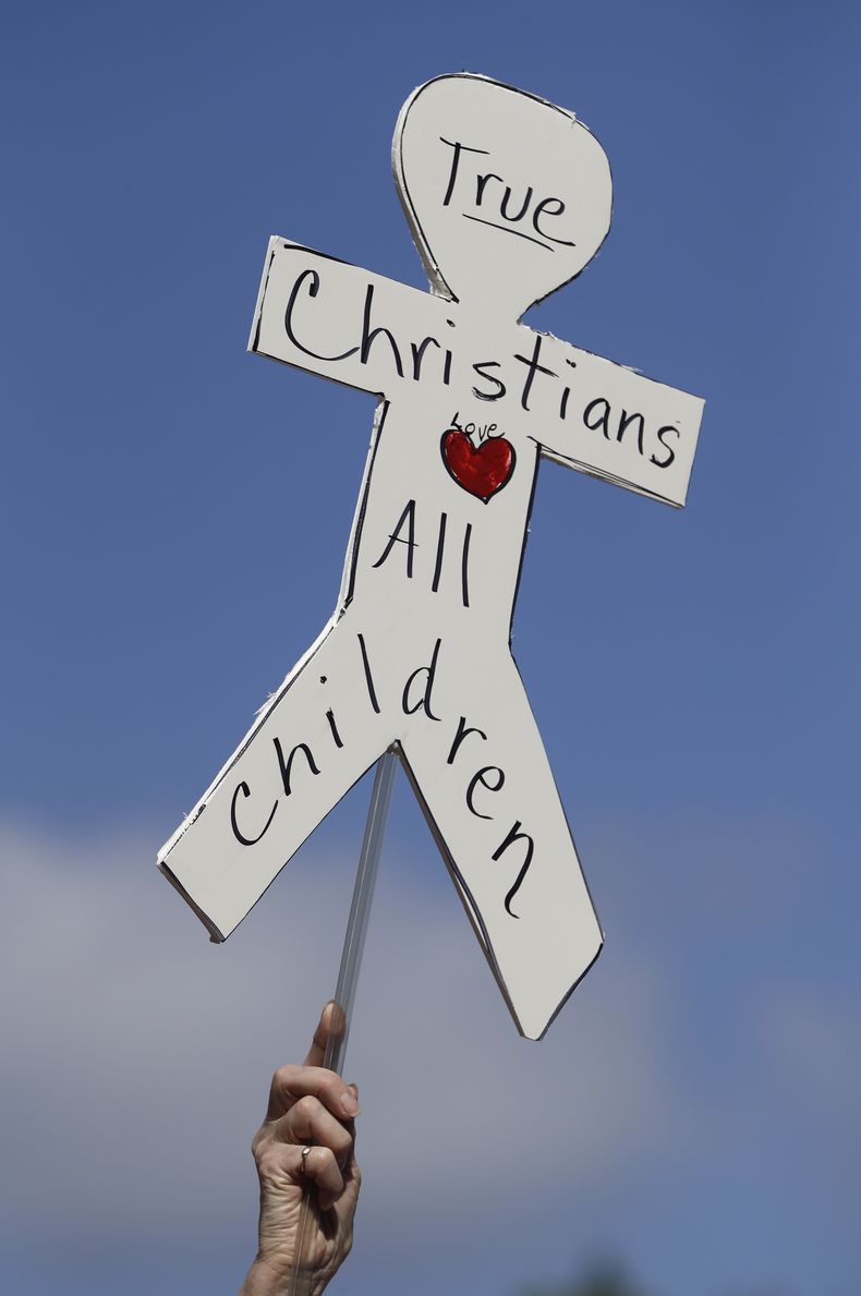 AMN-INM_INMIGRACION-PROTESTAS-0.jpg