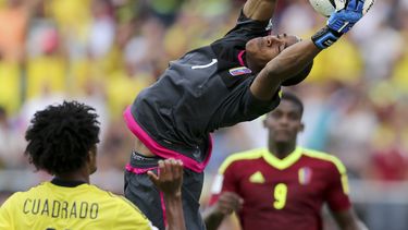 El portero Wuilker Faríñez es la joven promesa de Venezuela