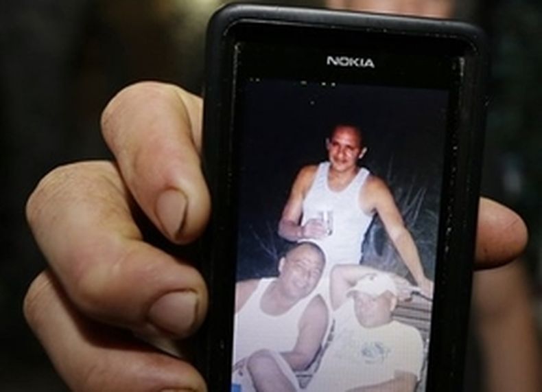 Muchos balseros que huyen de Cuba simplemente desaparecen. Cuando se hallan sus cadáveres, que a menudo no tienen documentos, solo son rompecabezas de cicatrices, tatuajes y ropa que los forenses de Florida intentan resolver.